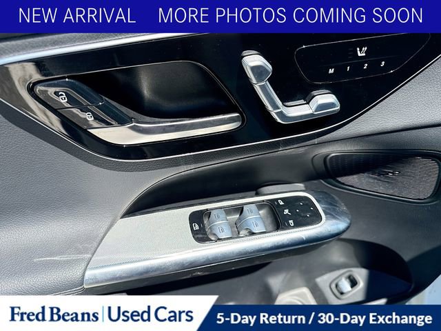 Used 2024 Mercedes-Benz GLC 300 4MATIC image 3