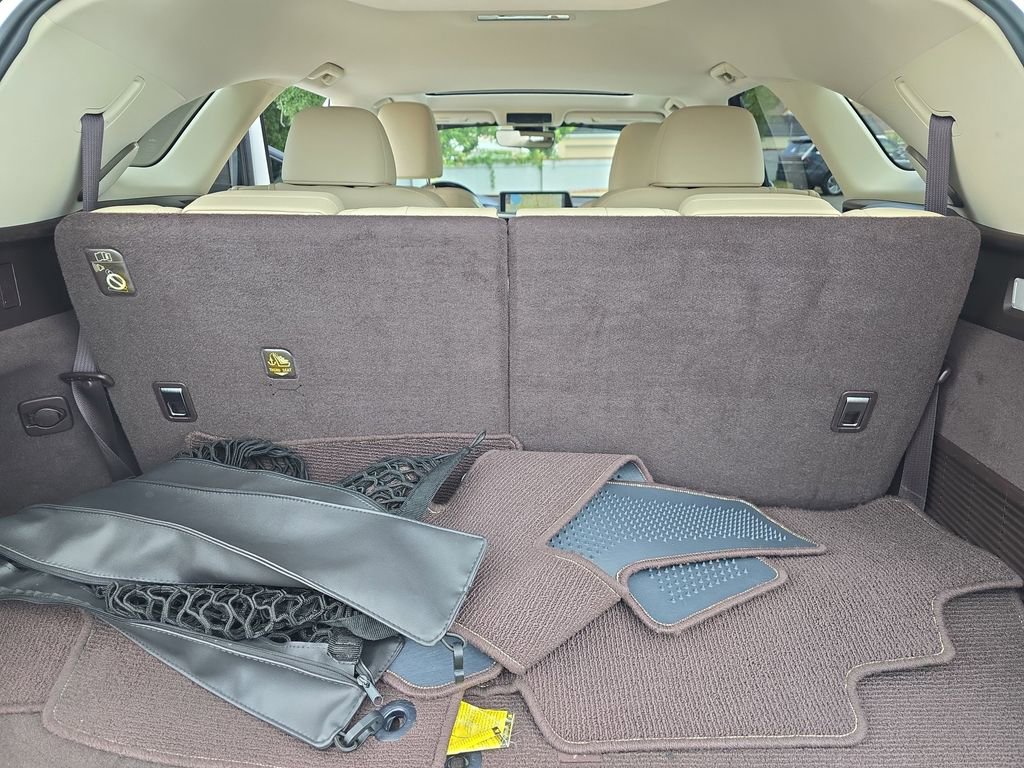 Used 2018 Lexus RX 350L Luxury w/ Accessory Package FWD image 36