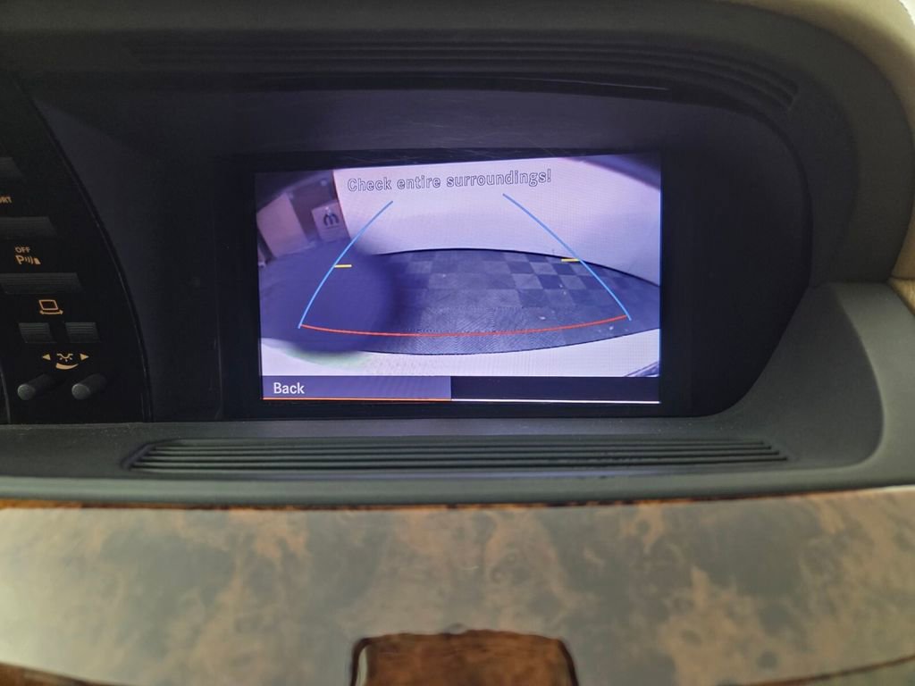 Used 2011 Mercedes-Benz S 550 4MATIC image 12