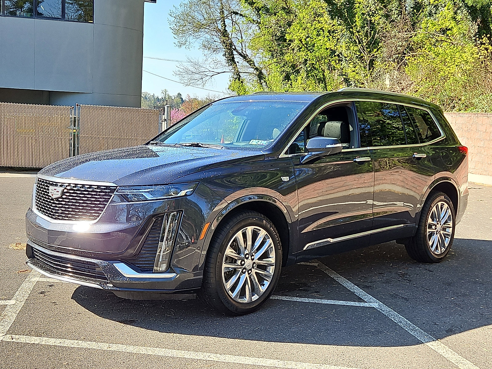 Used 2023 Cadillac XT6 Premium Luxury w/ Technology Package image 3