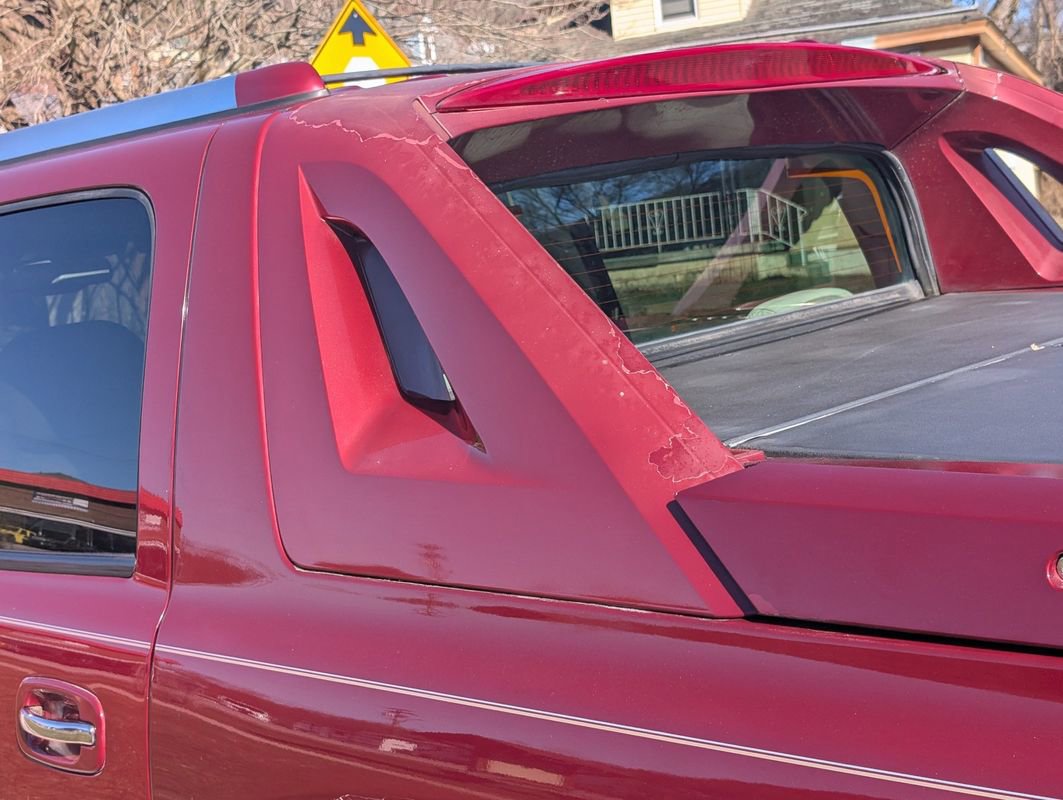 Used 2005 Cadillac Escalade EXT image 35