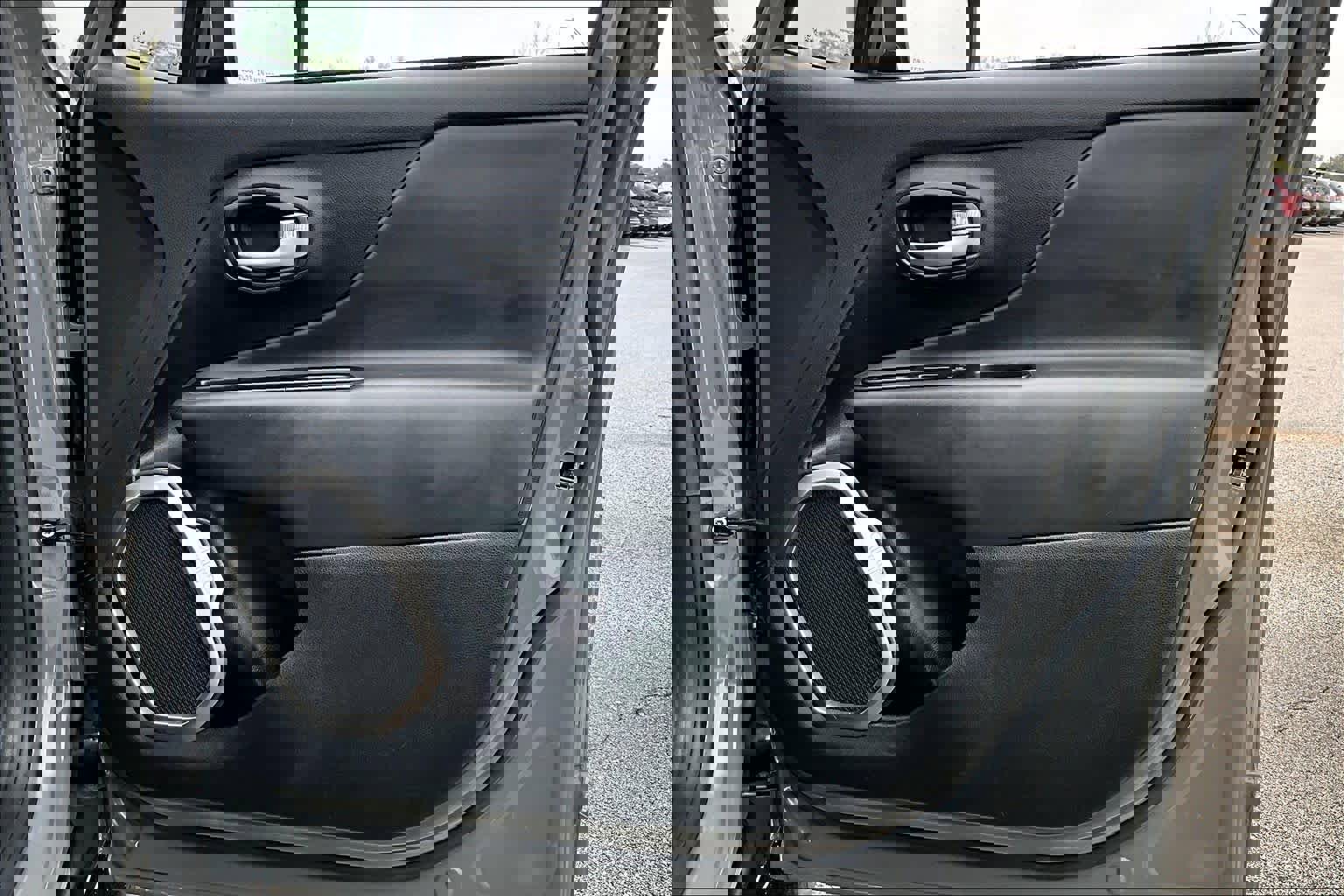 Used 2020 Jeep Renegade Limited w/ Advanced Technology Group image 23