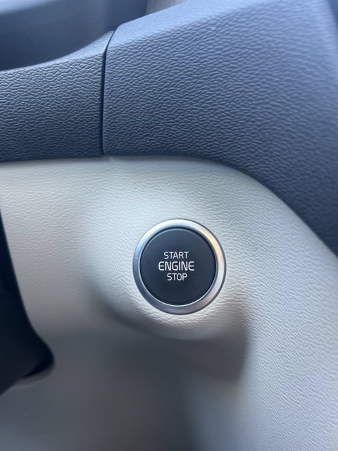 New 2026 Volvo XC40 B5 Plus w/ Climate Package AWD/4WD image 19