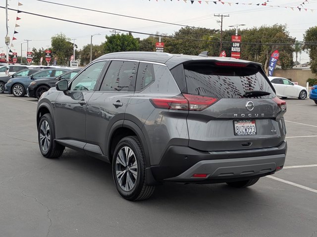 Used 2021 Nissan Rogue SV w/ Premium Package image 11