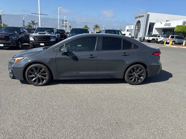 Used 2025 Toyota Corolla SE w/ SE Premium Package image 3