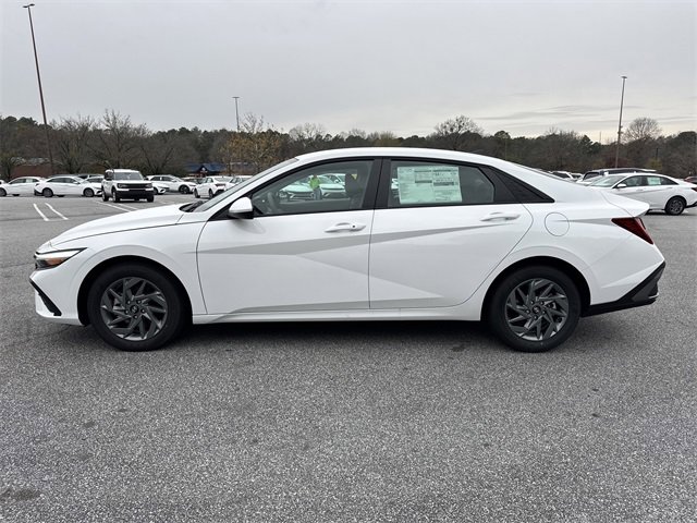 New 2026 Hyundai Elantra Blue image 4