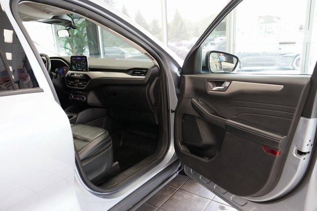 Used 2022 Ford Escape SEL w/ Technology Package image 37