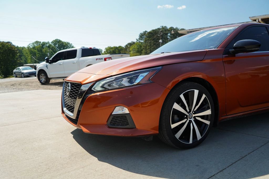 Used 2020 Nissan Altima 2.5 SR w/ Premium Package FWD image 17