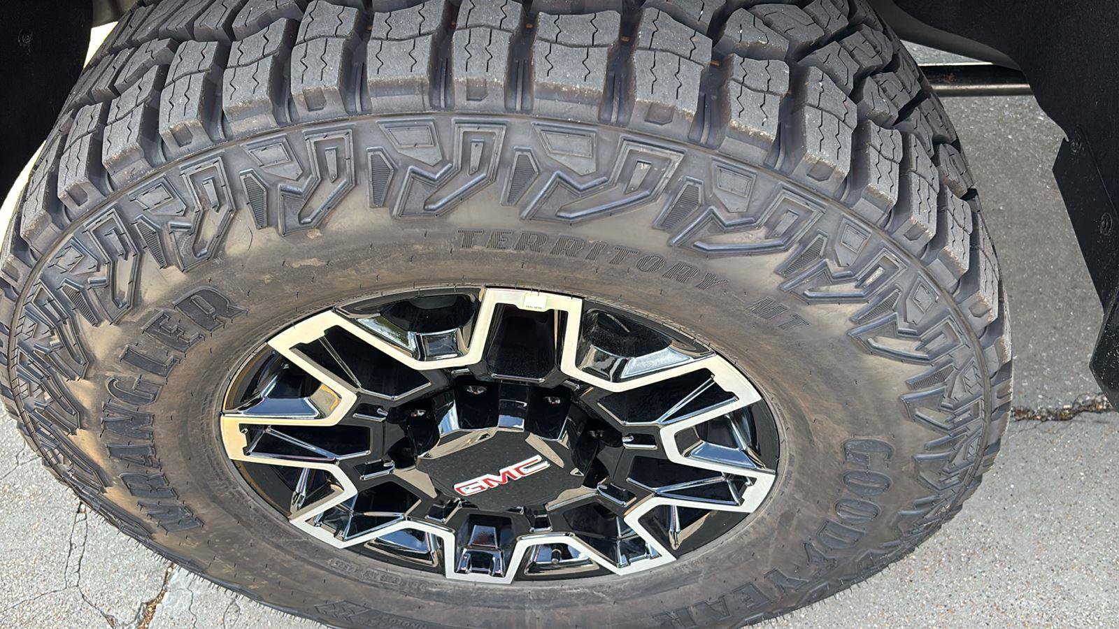 New 2026 GMC Sierra 2500 AT4X image 14