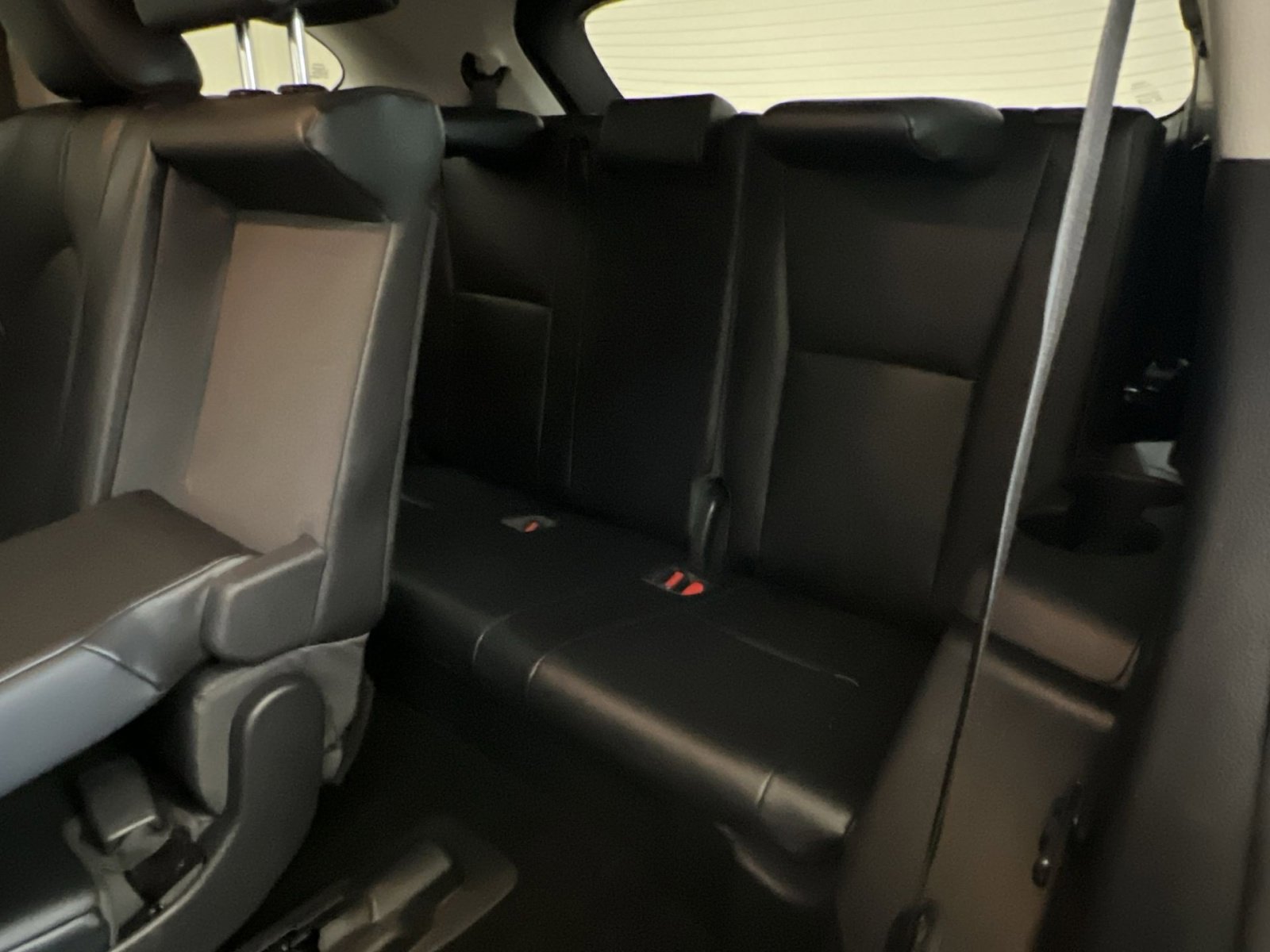 Used 2021 Toyota Highlander XLE image 30