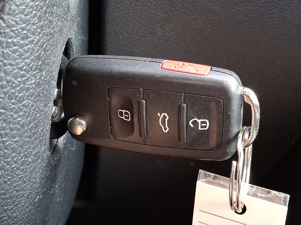 Used 2019 Volkswagen Beetle 2.0T S image 20