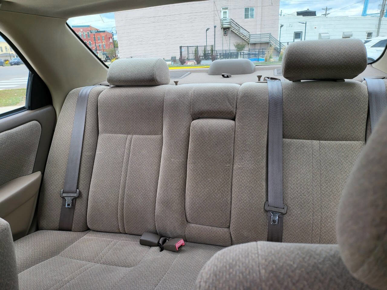 Used 2000 Toyota Camry LE image 23