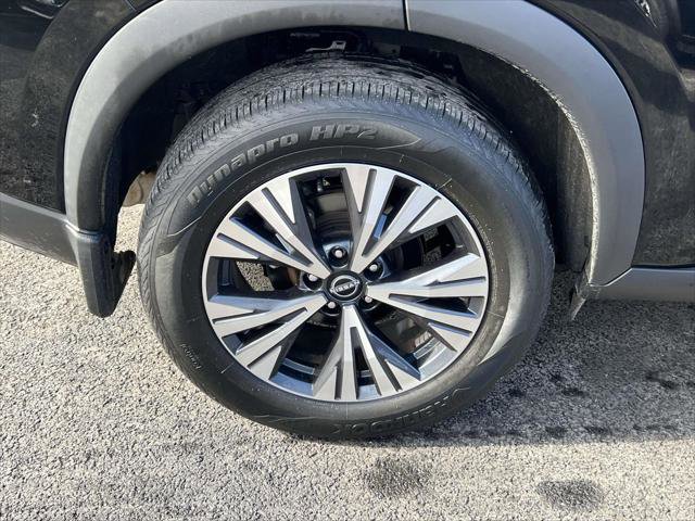 Used 2023 Nissan Rogue SV w/ SV Premium B Package image 7