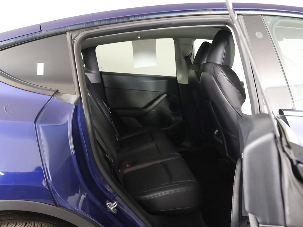 Used 2023 Tesla Model Y Long Range AWD/4WD image 35
