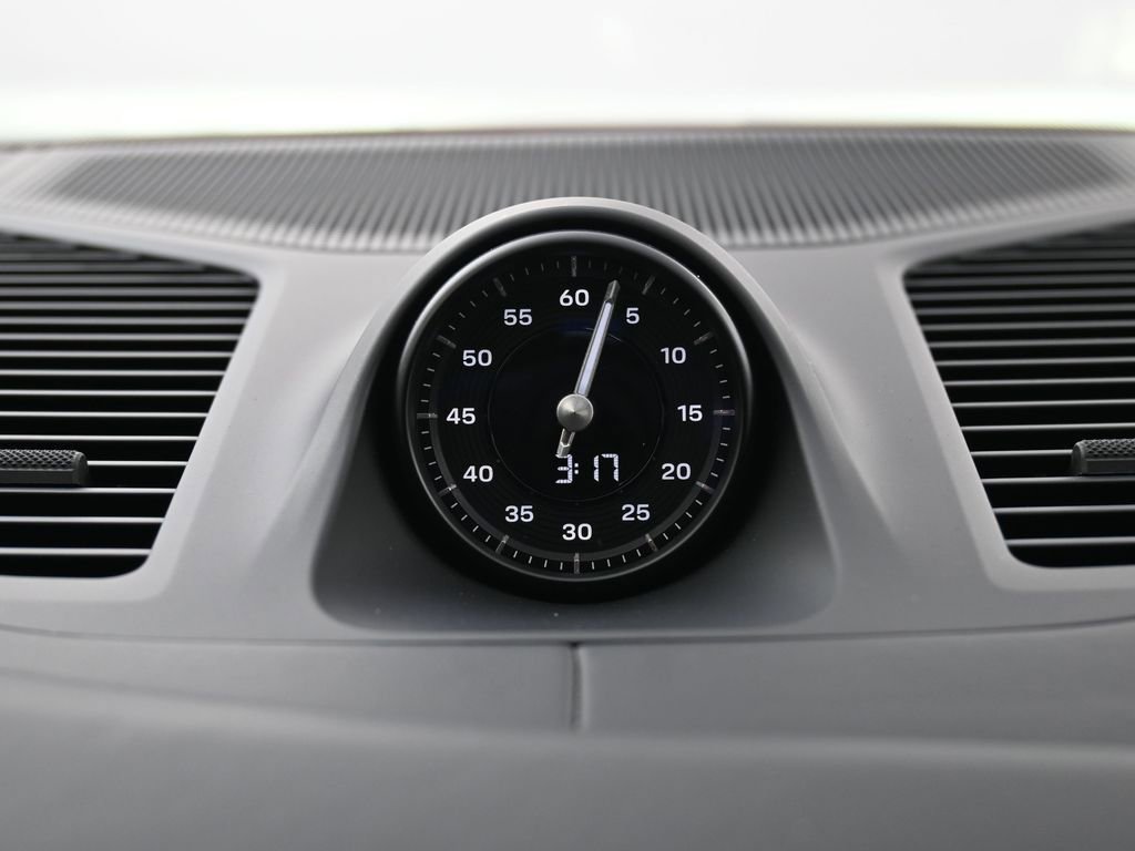 Certified 2025 Porsche Cayenne GTS image 22