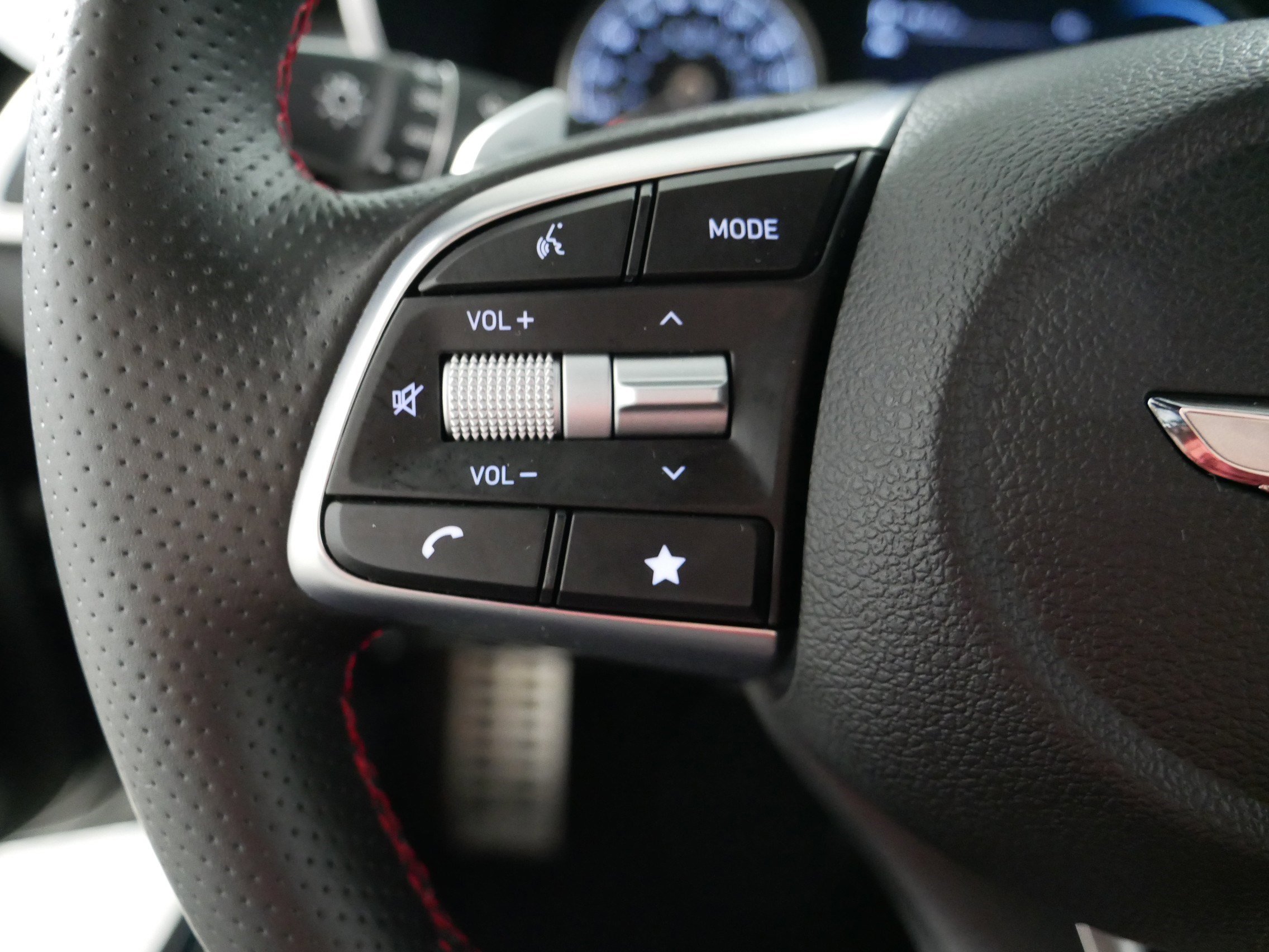 Used 2023 Genesis G70 2.0T w/ Sport Prestige Package AWD/4WD image 27