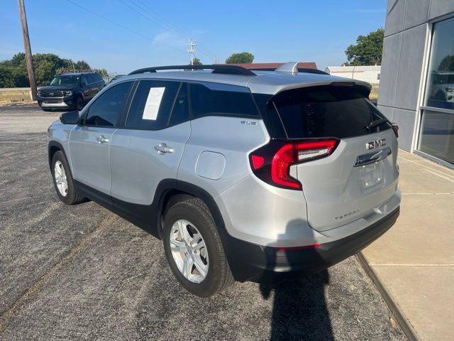 Used 2022 GMC Terrain SLE w/ Driver Convenience Package FWD image 7