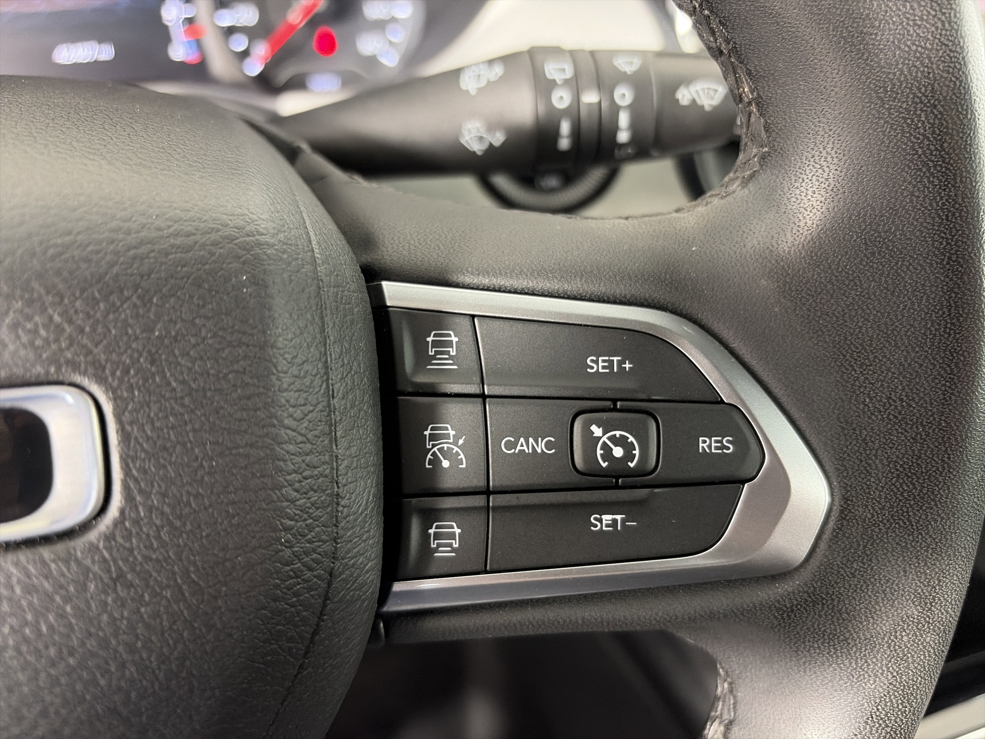 Used 2023 Jeep Compass Limited AWD/4WD image 33