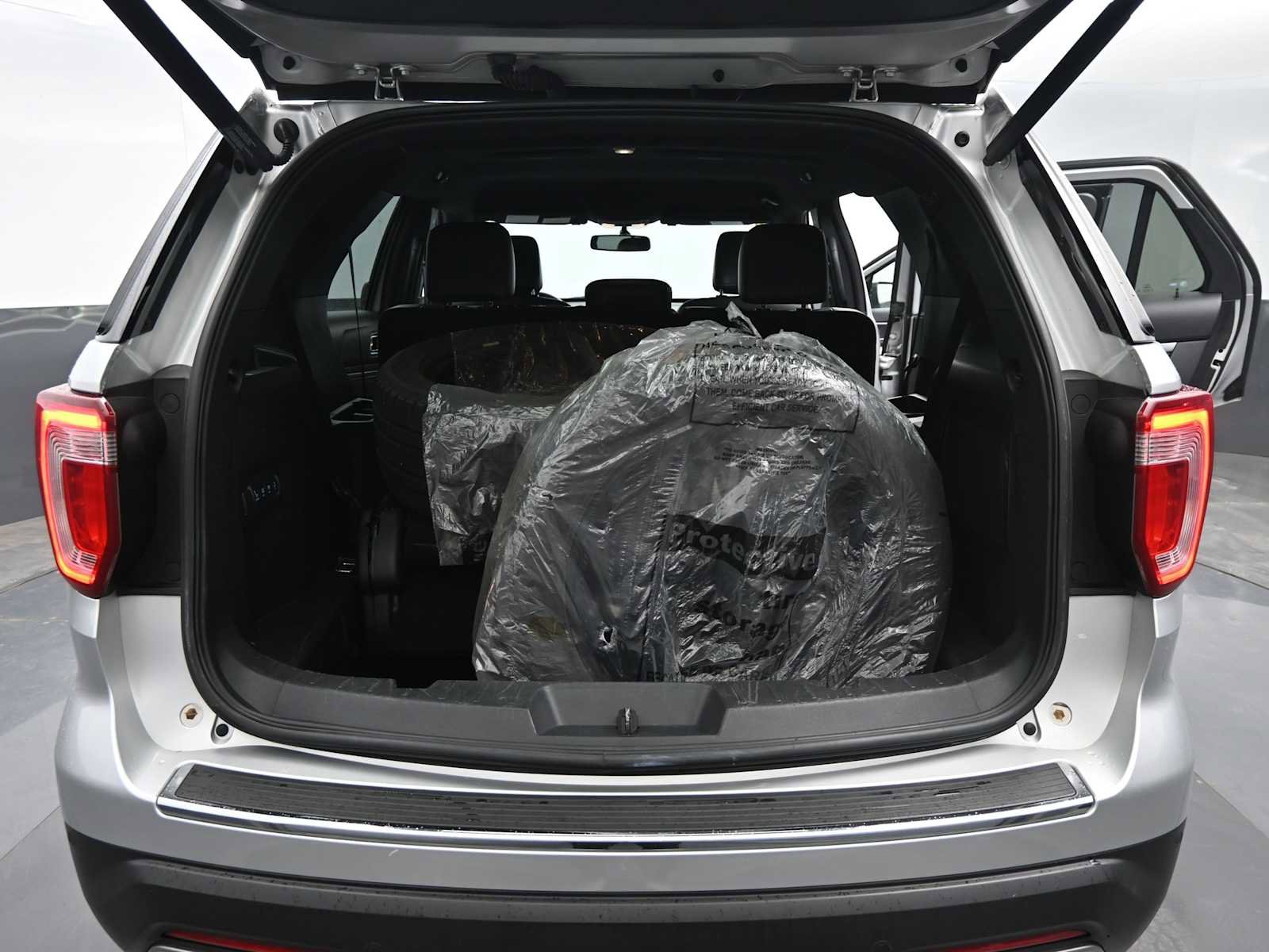 Used 2018 Ford Explorer Limited image 13