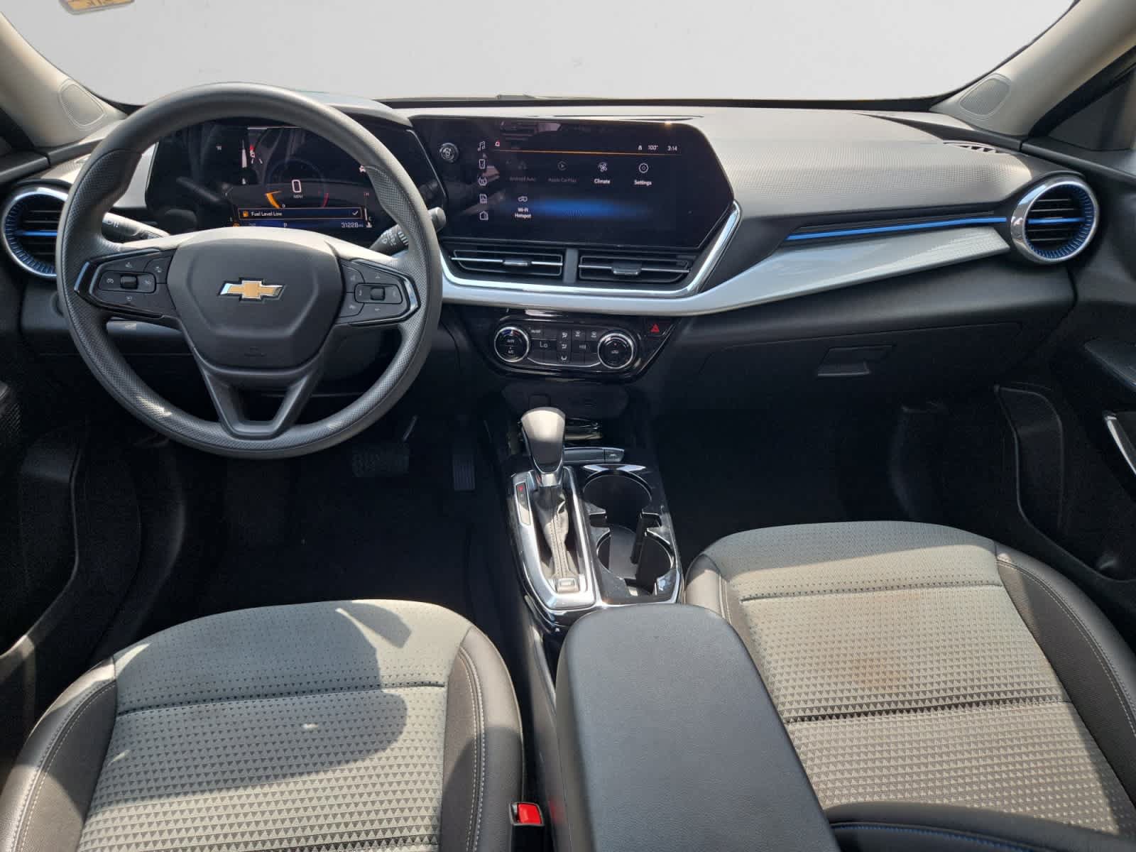 Used 2025 Chevrolet Trax LT FWD image 10