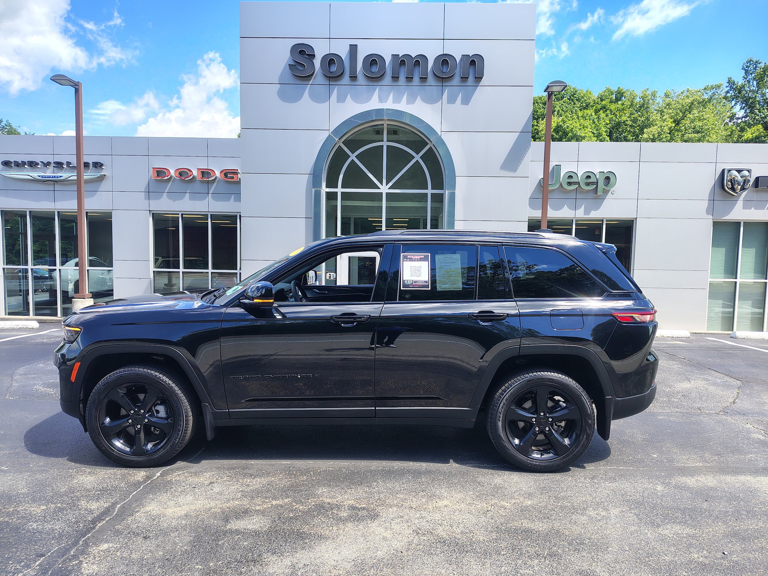 Certified 2024 Jeep Grand Cherokee Limited w/ Black Appearance Package