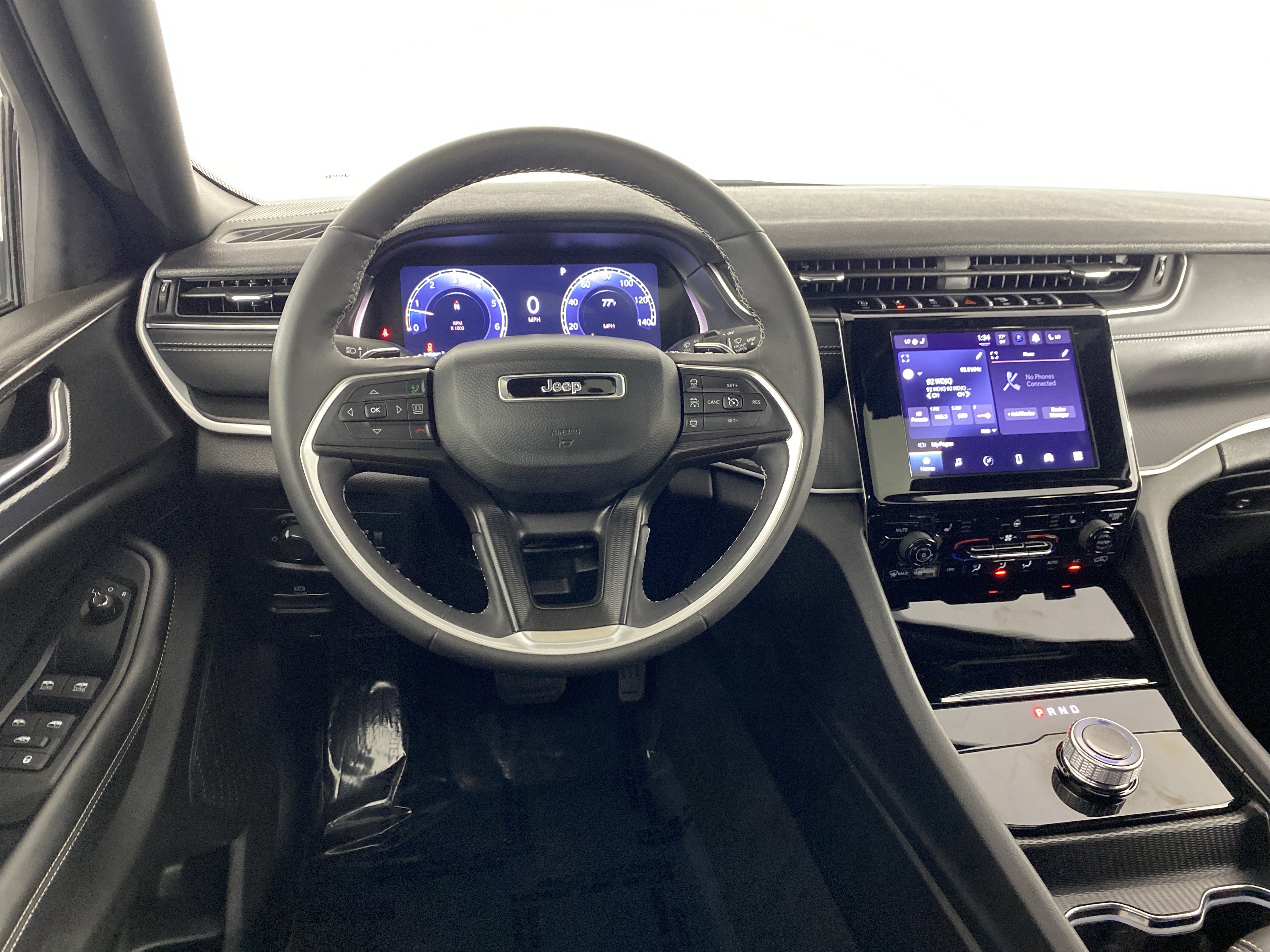 Used 2024 Jeep Grand Cherokee L Laredo w/ Luxury Tech Group I AWD/4WD image 20