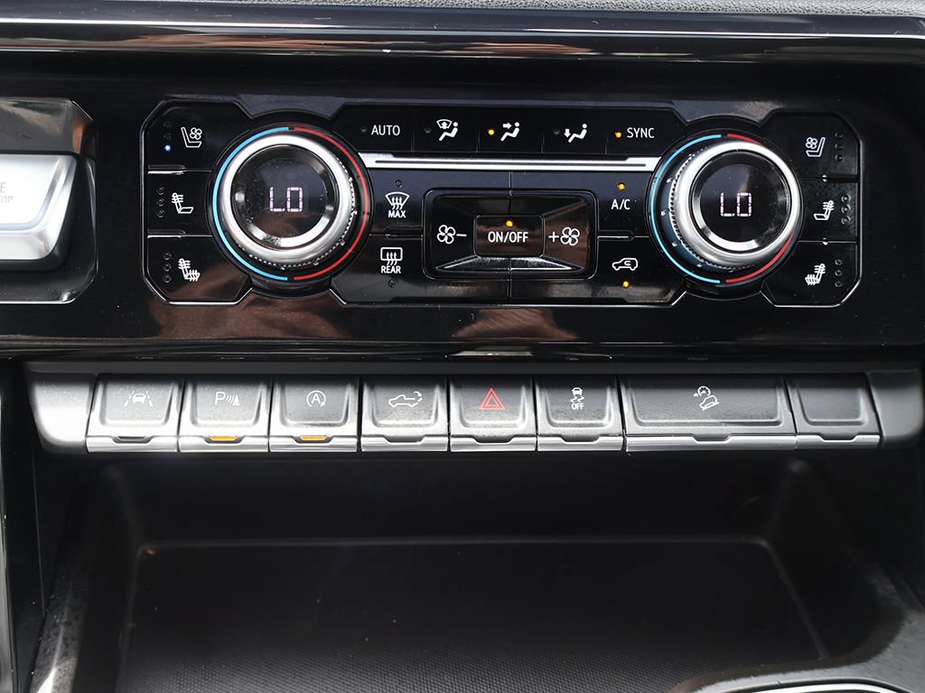 Used 2024 GMC Sierra 1500 AT4 w/ Technology Package AWD/4WD image 51