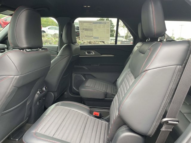 New 2027 Ford Explorer ST-Line w/ Premium Package RWD image 11