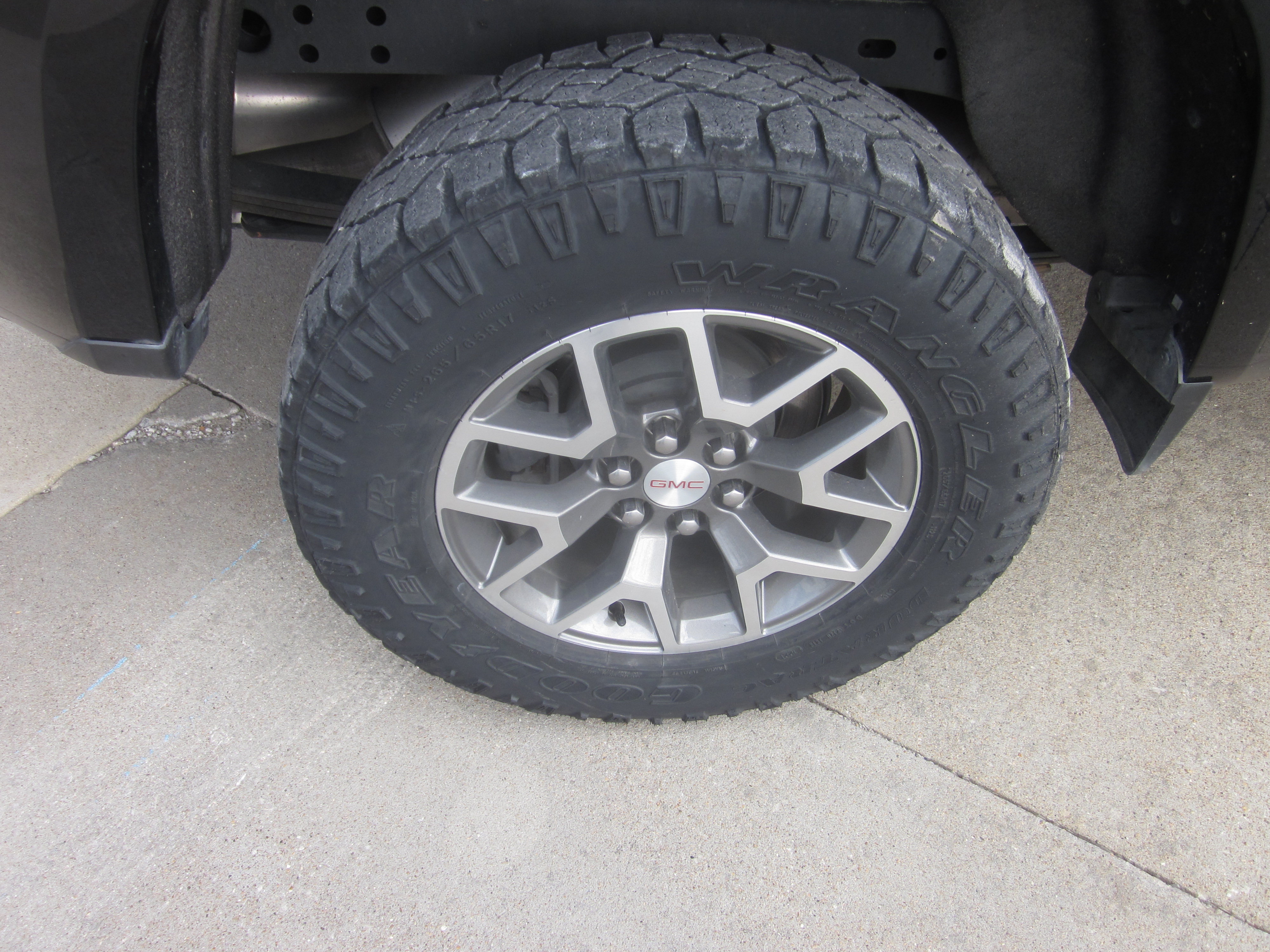 Used 2021 GMC Canyon AT4 w/ Trailering Package AWD/4WD image 7
