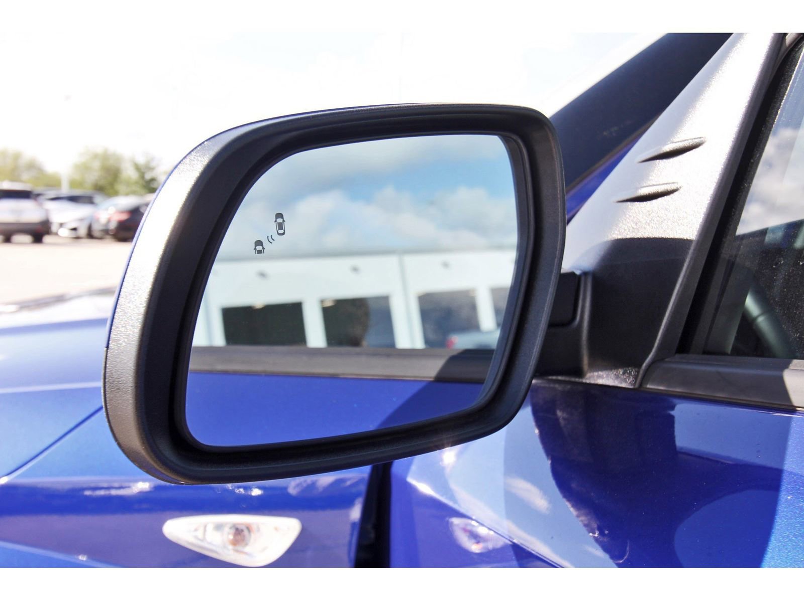 Used 2023 Hyundai Venue SEL FWD image 10