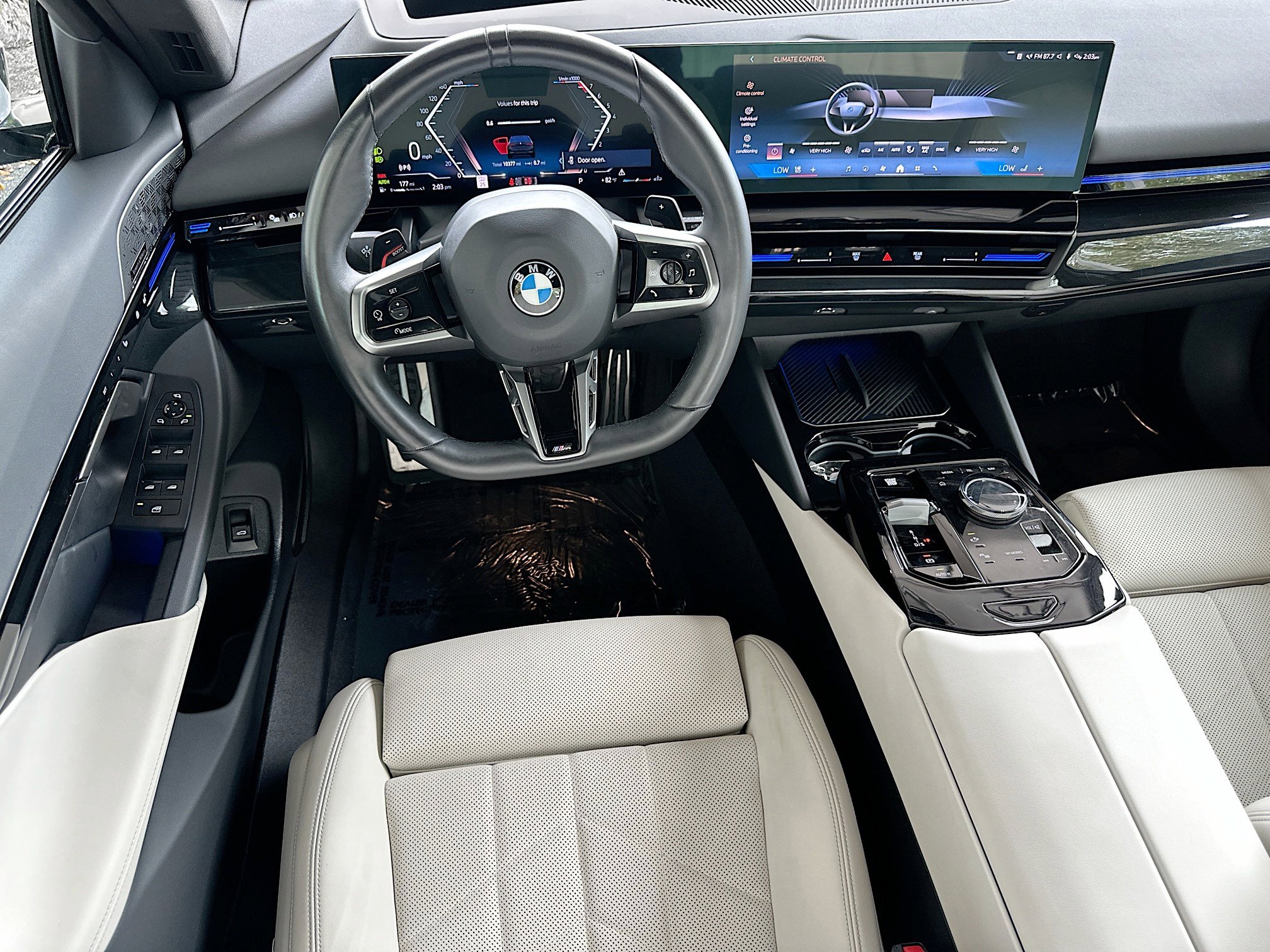 Certified 2024 BMW 530i 530i w/ M Sport Package image 24