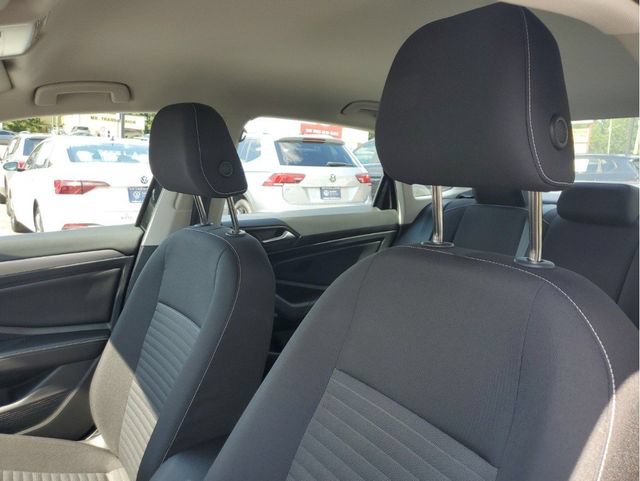 Certified 2023 Volkswagen Jetta S FWD image 21