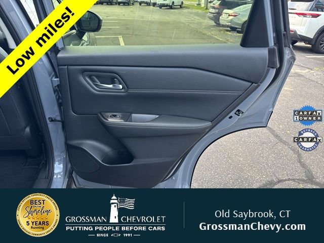 Used 2025 Nissan Rogue SL image 26