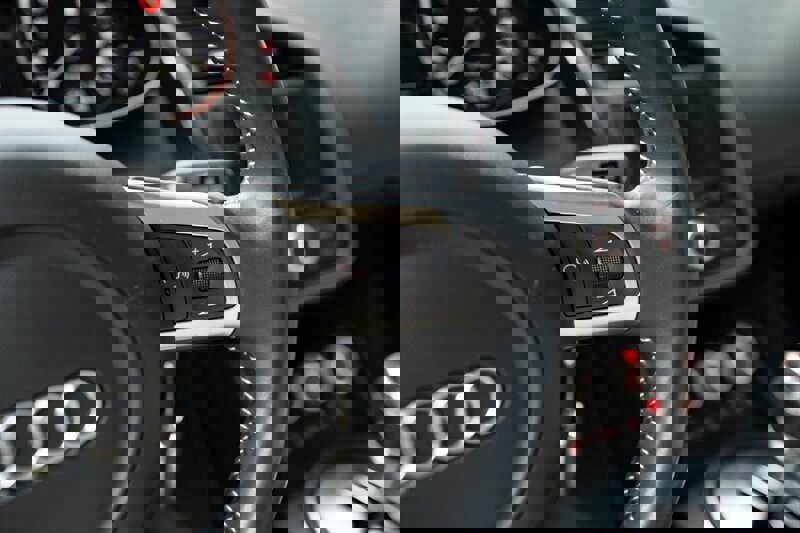 Used 2010 Audi R8 V10 image 38