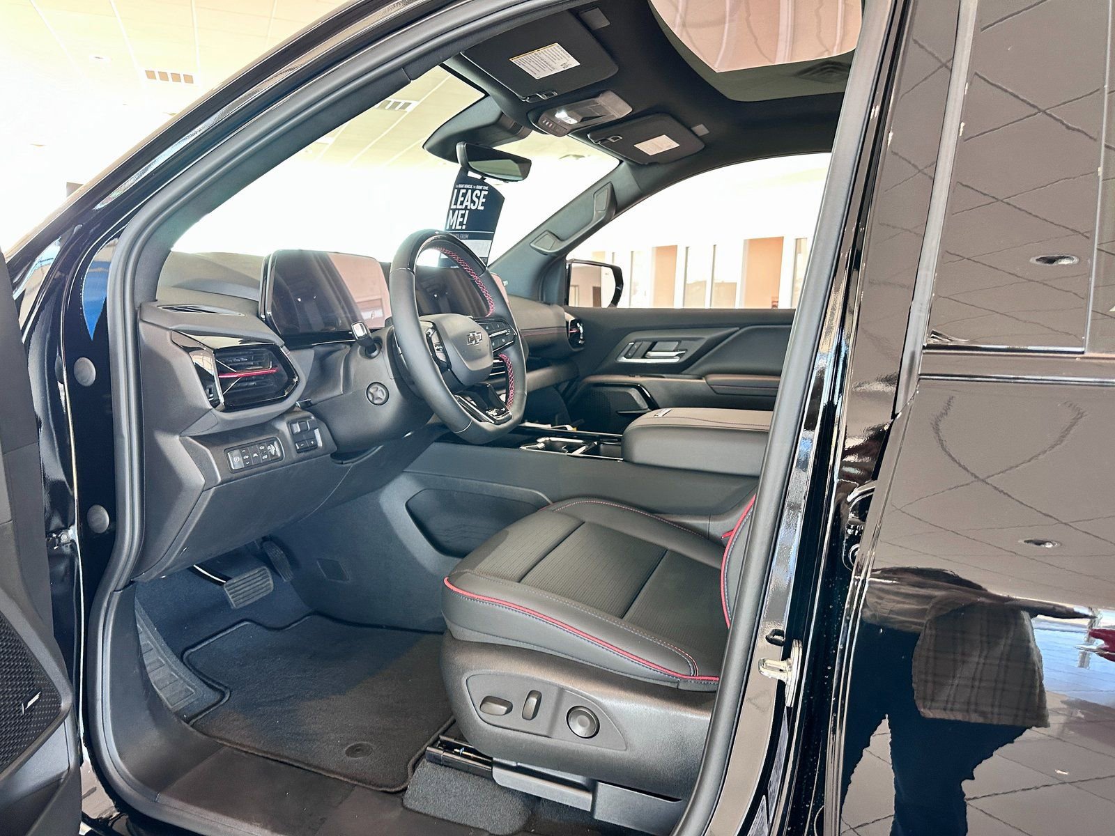 New 2024 Chevrolet Silverado EV RST AWD/4WD image 8