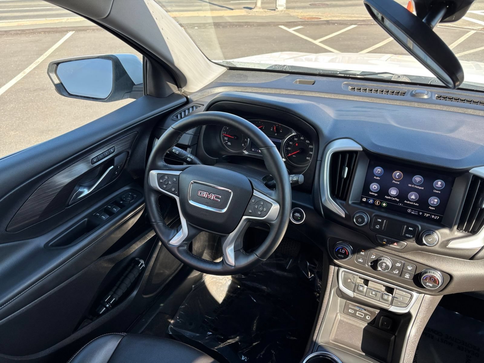 Used 2024 GMC Terrain SLT AWD/4WD image 32
