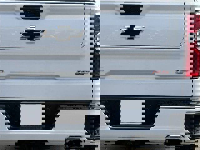 Used 2023 Chevrolet Silverado 1500 RST w/ Z71 Off-Road Package image 6