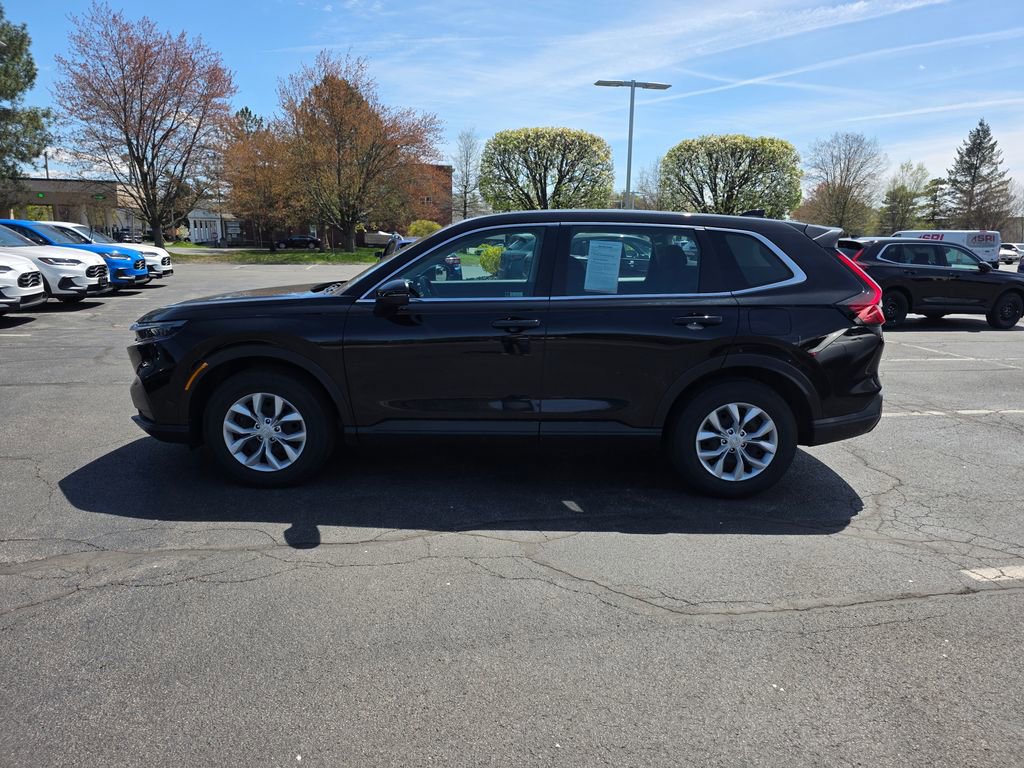 Used 2023 Honda CR-V LX image 4