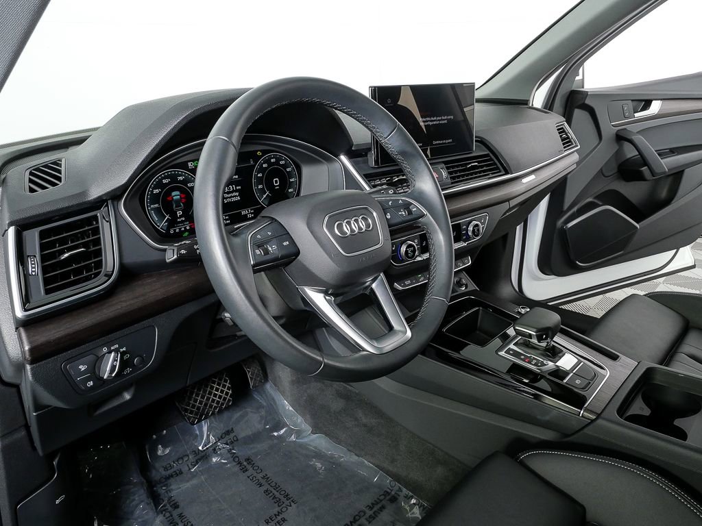 Used 2024 Audi Q5 e Premium w/ Convenience Package AWD/4WD image 4