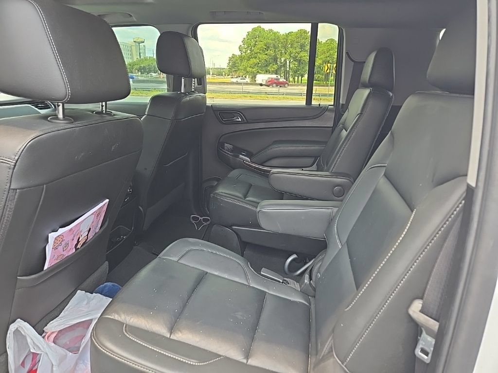 Used 2019 Chevrolet Suburban LT RWD image 8