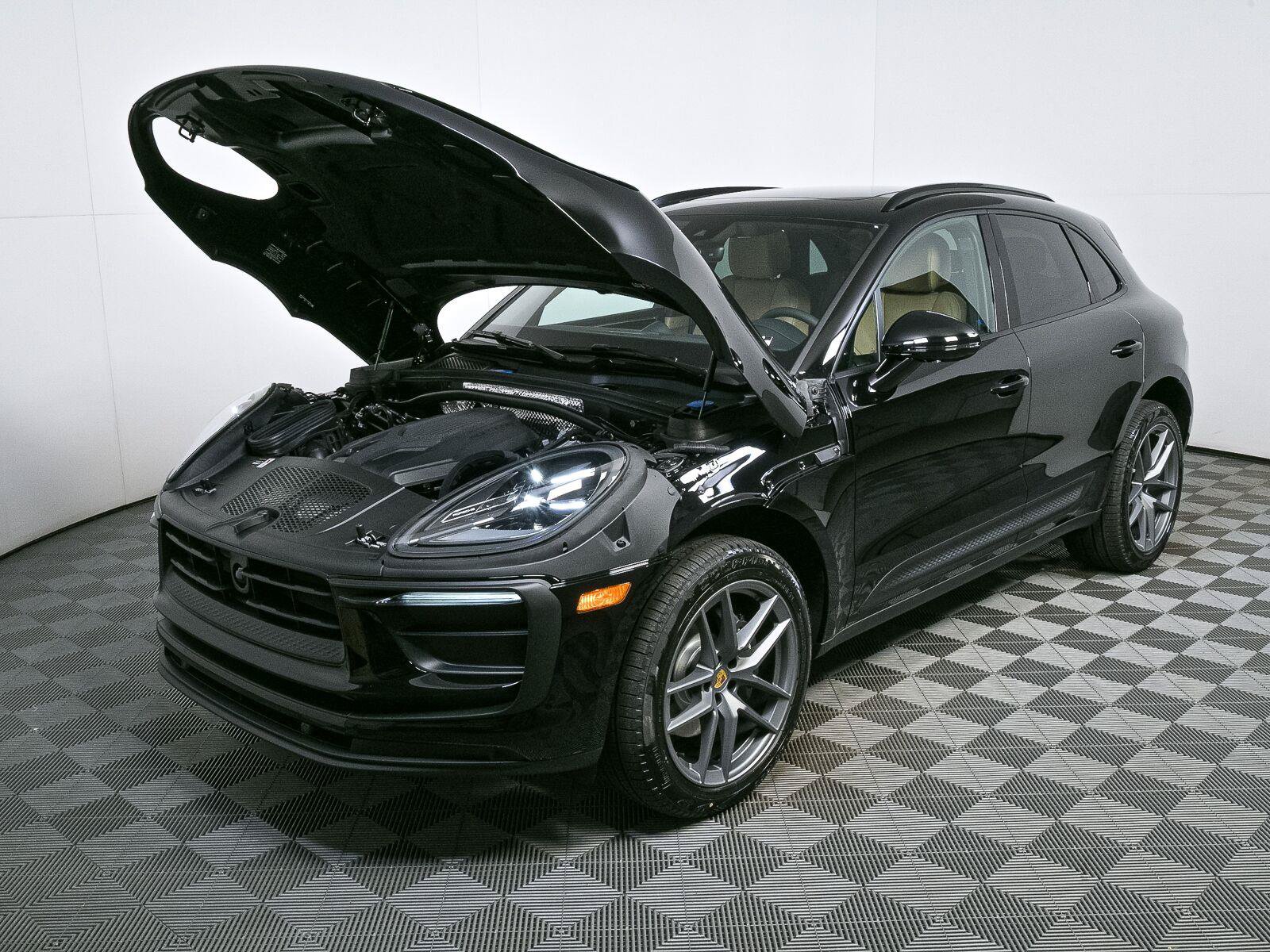 New 2026 Porsche Macan AWD/4WD image 33