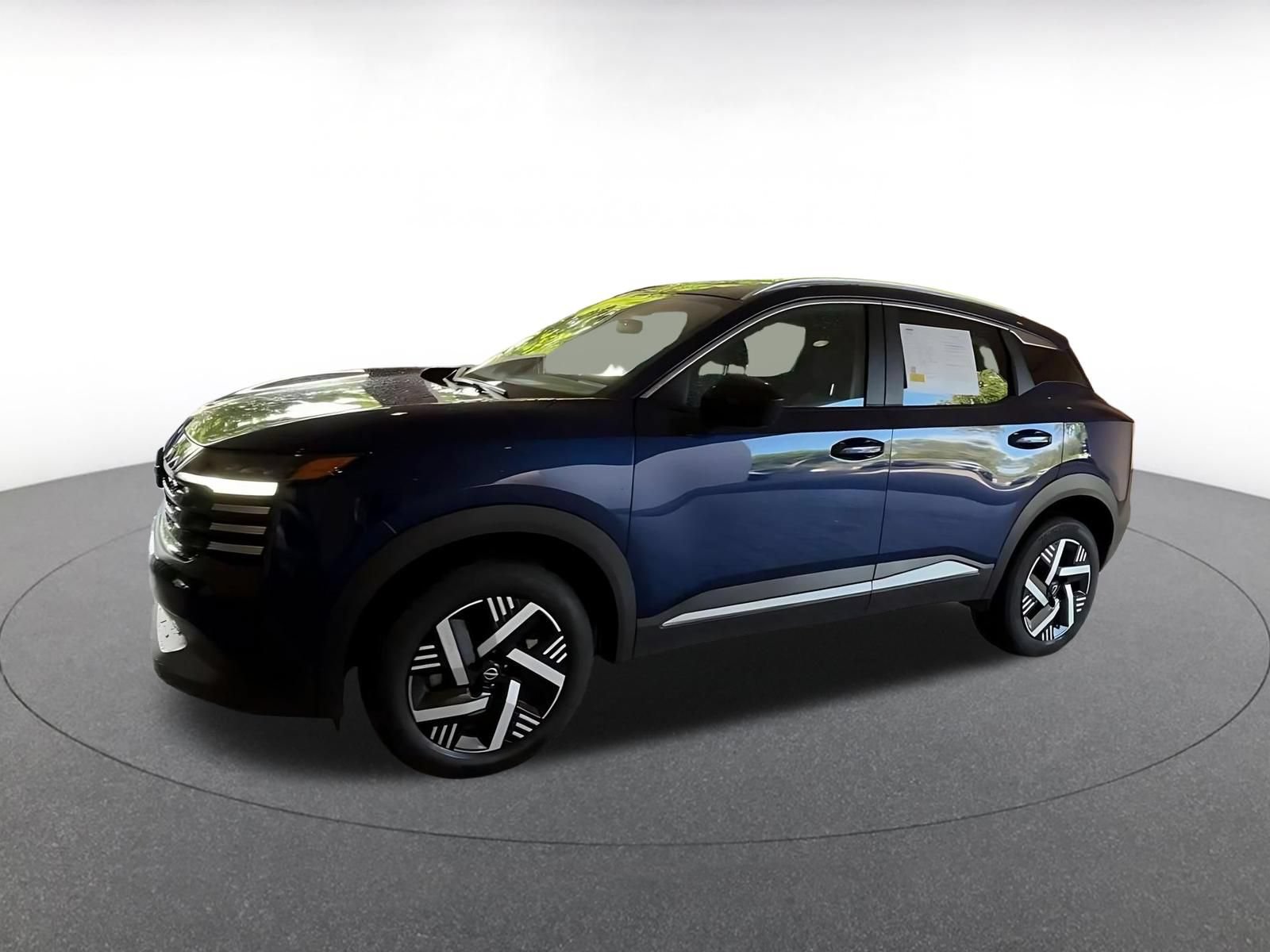 Used 2026 Nissan Kicks SV w/ Cold Weather Package FWD image 7