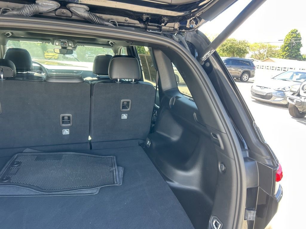 Certified 2024 Jeep Grand Cherokee Limited image 32