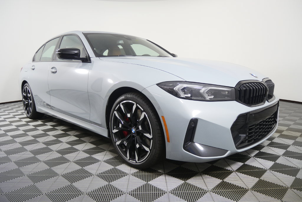 New 2026 BMW 330i Sedan w/ M Sport Package RWD image 2