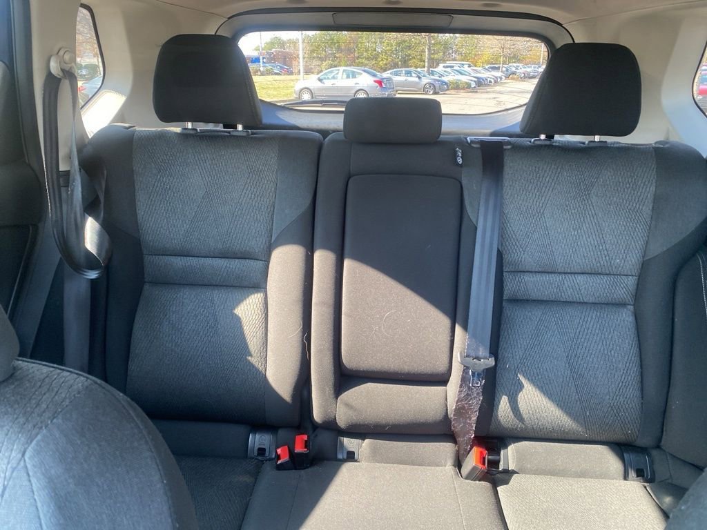 Used 2025 Nissan Rogue SV image 25