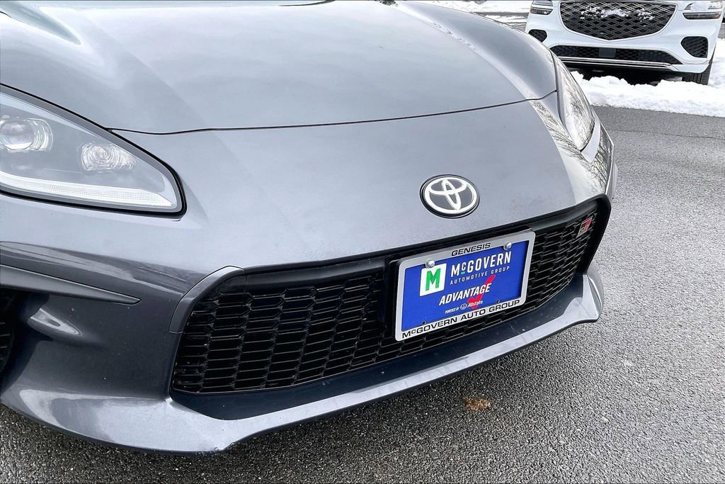 Used 2024 Toyota GR86 Premium RWD image 29