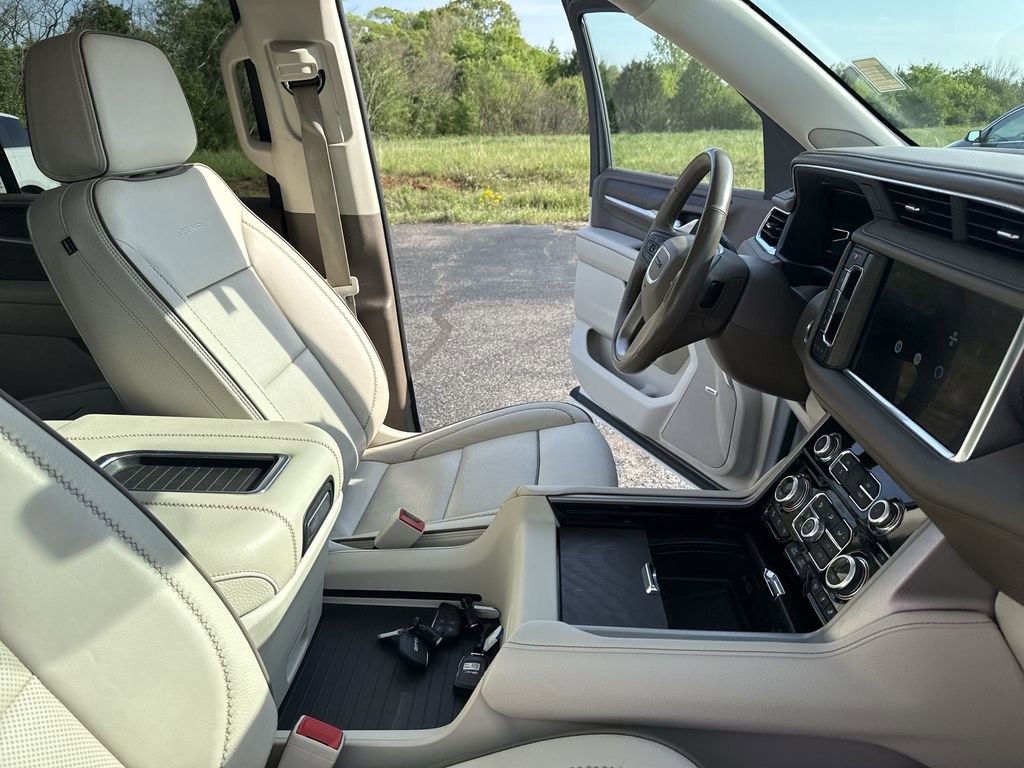 Certified 2022 GMC Yukon Denali AWD/4WD image 13