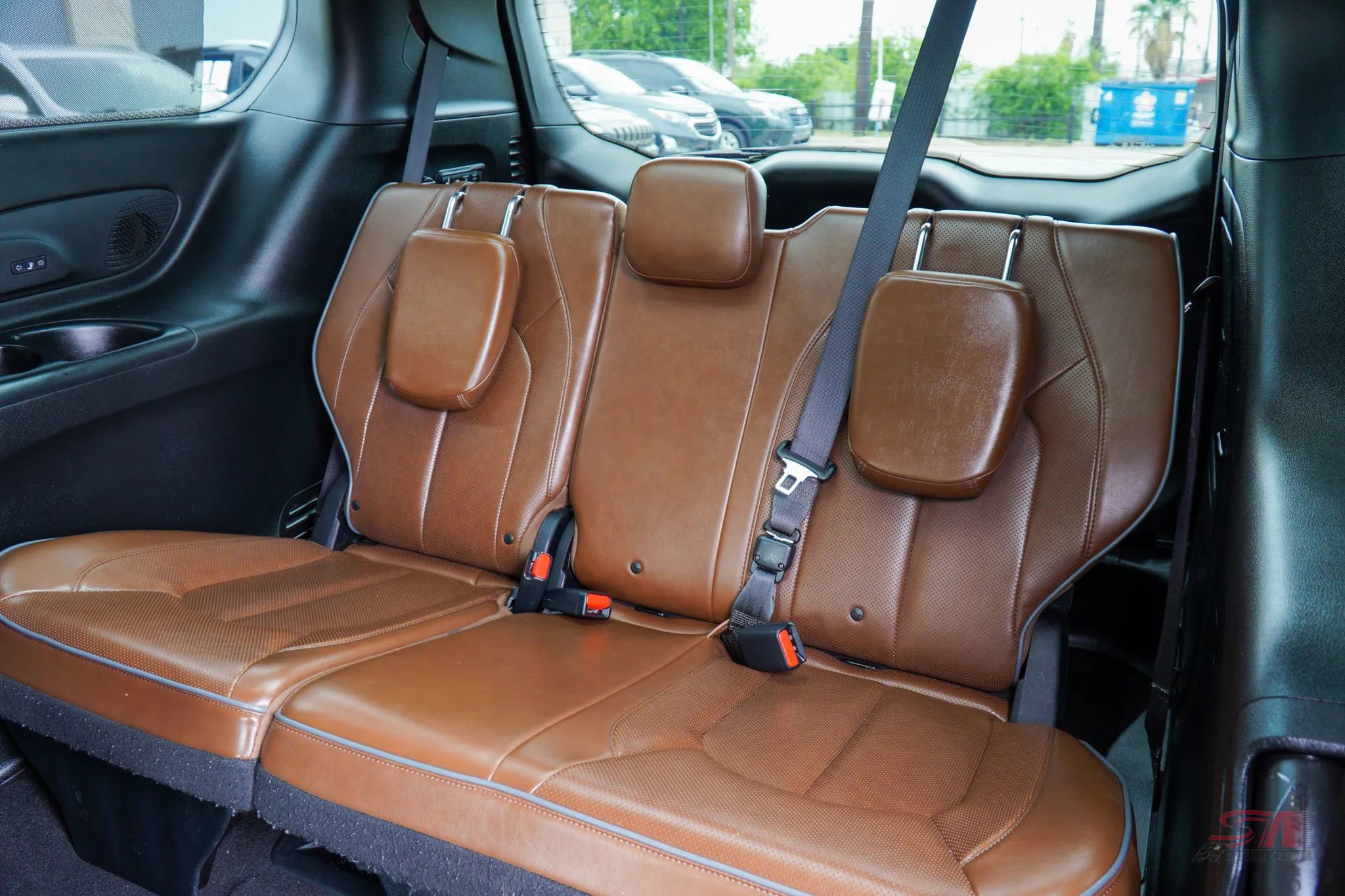 Used 2017 Chrysler Pacifica Limited image 22