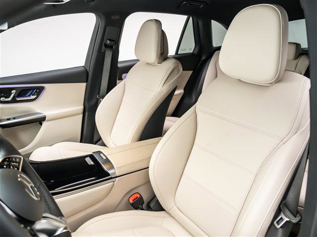 Used 2025 Mercedes-Benz GLC 350e 4MATIC image 15