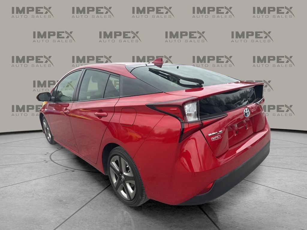 Used 2022 Toyota Prius XLE image 3